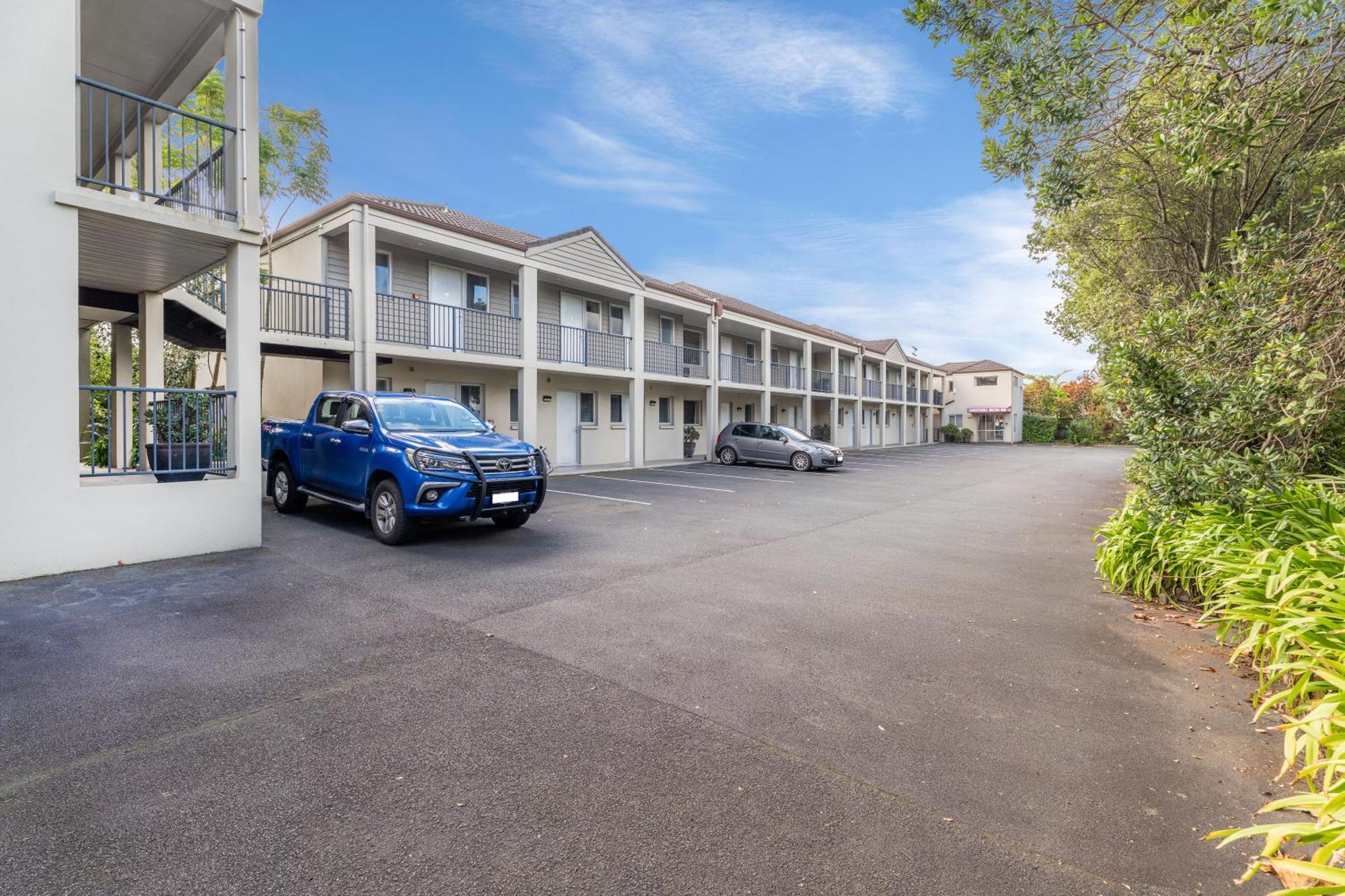 Dannemora Motor Inn Auckland Exterior photo