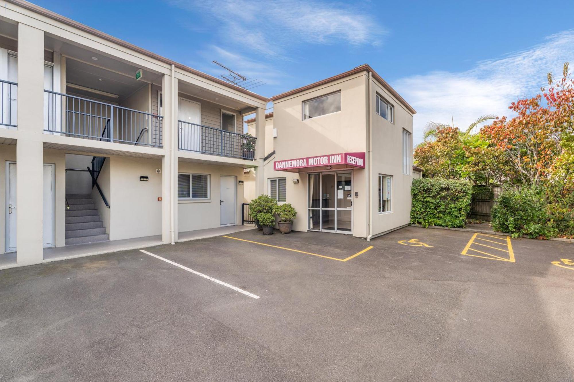 Dannemora Motor Inn Auckland Exterior photo