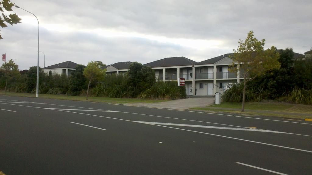 Dannemora Motor Inn Auckland Exterior photo